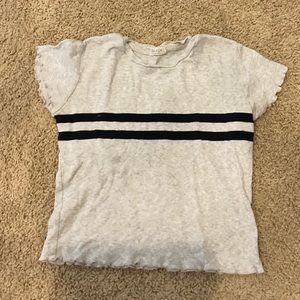 Brandy Melville cropped r shirt
